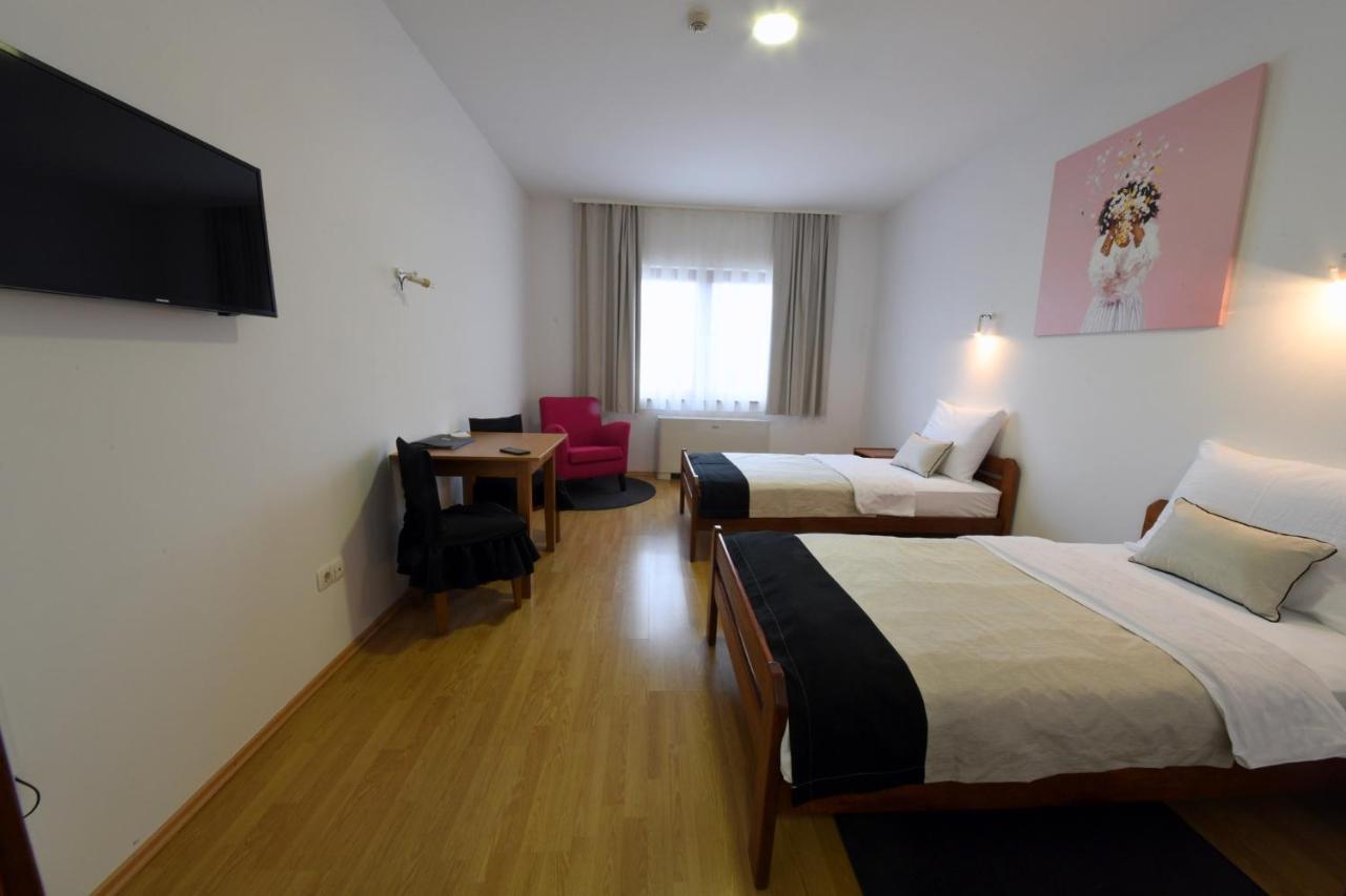 Apartments & Rooms Križevci Eksteriør billede